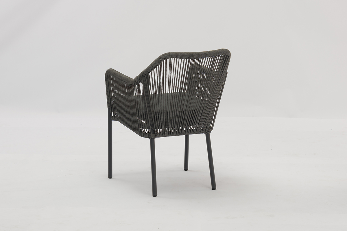 Outdoor Chair Display 8