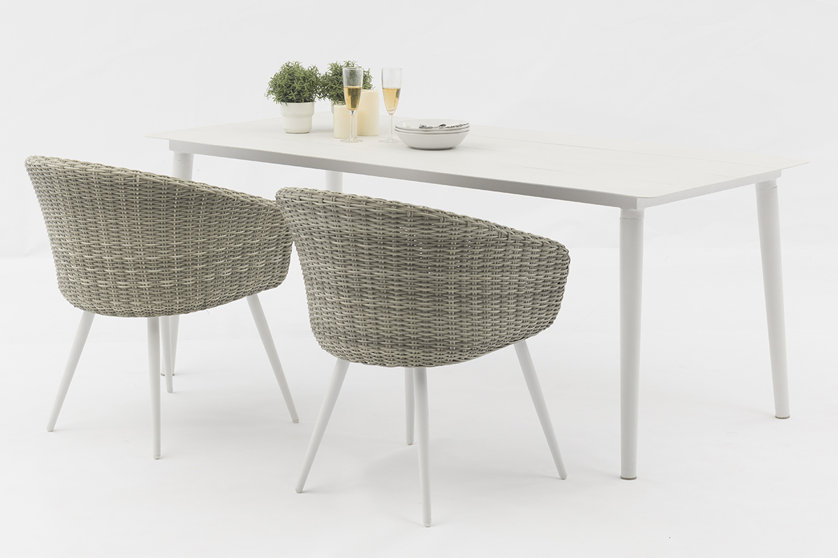 Outdoor Dining Set Display 5