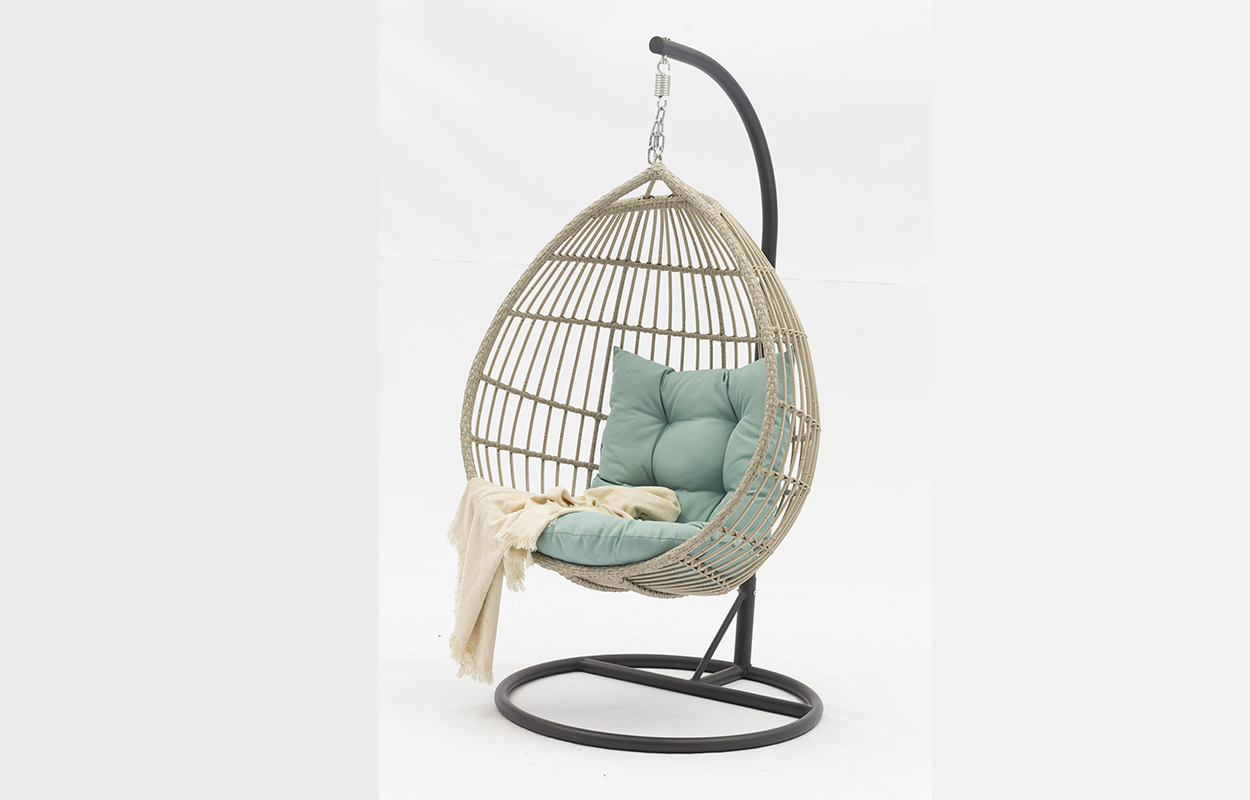 Outdoor Swing Chair 1