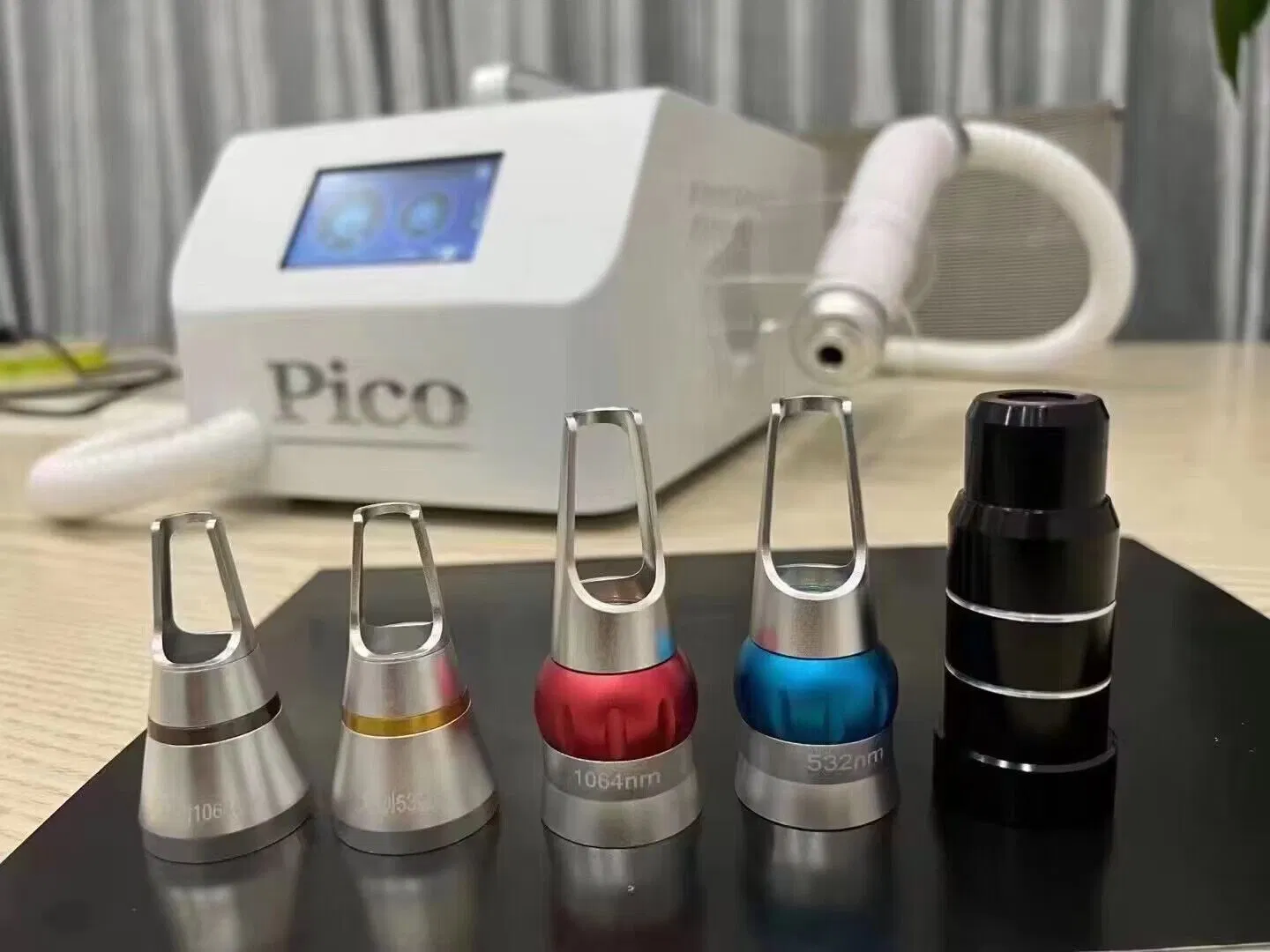 Q Switched ND YAG Laser Skin Rejuvenation Black Doll Picosecond Laser Tattoo Removal Machine