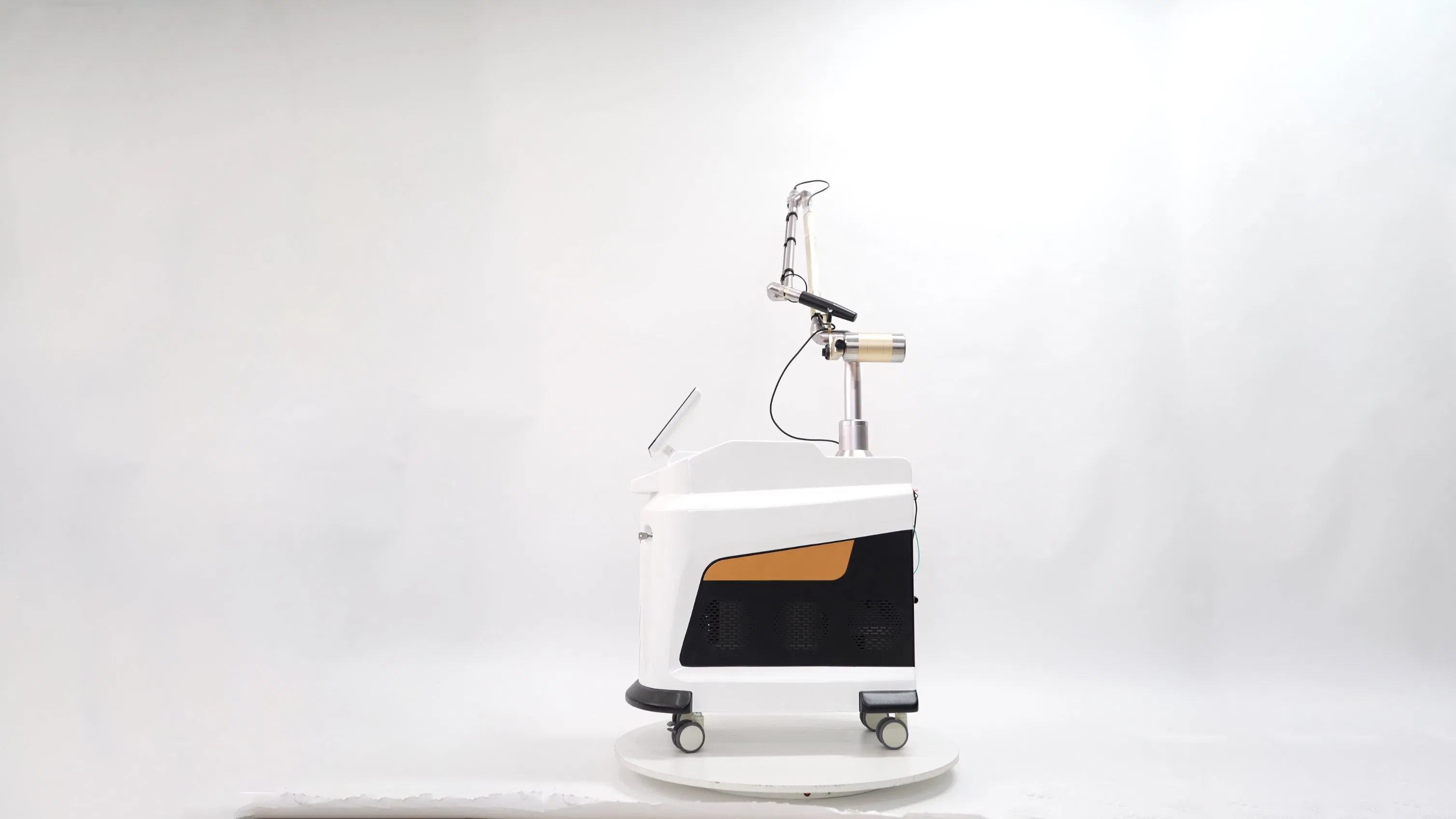 Km Q-Switched ND: YAG Laser Tattoo Pigmentation Melasma Removal Carbon Whitening with Fast Results Excellent Cooling