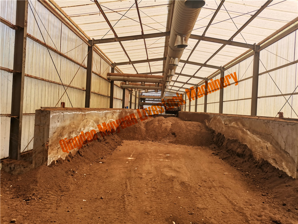 Farm Waste Composting Fermentation Equipment \Chicken Manure Treating Machine