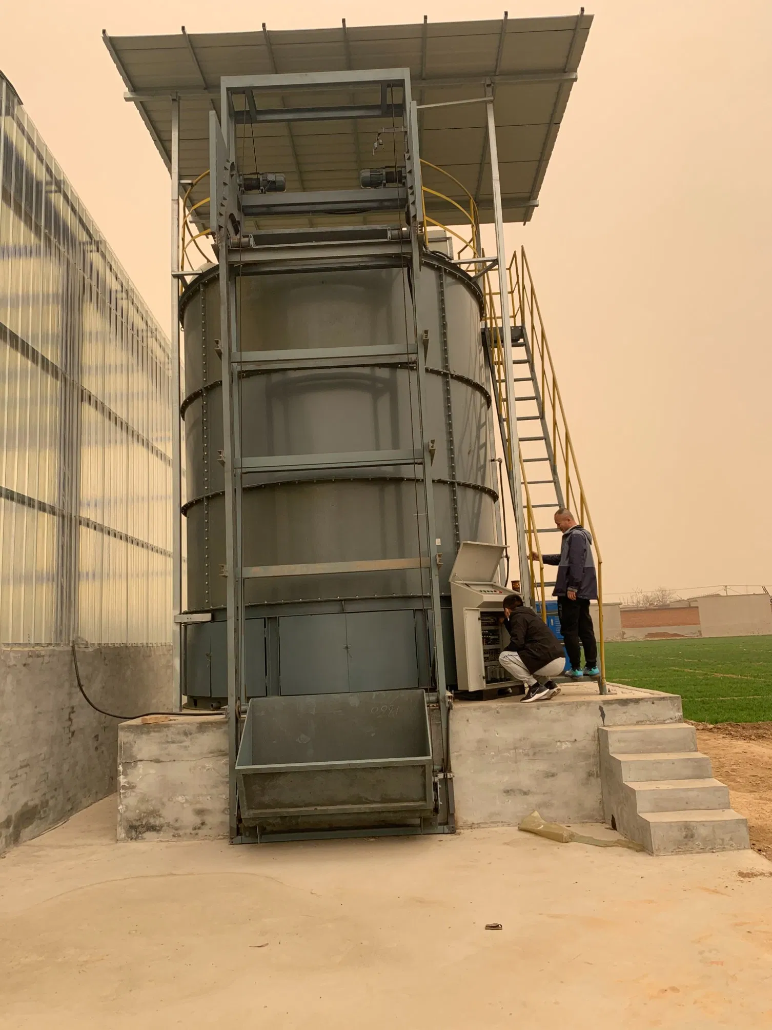 10t/D Manure Sewage Treatment Plant Aerobic Fermentation Tank/Device/Equipment/Unit/System for Compost Fertilizer