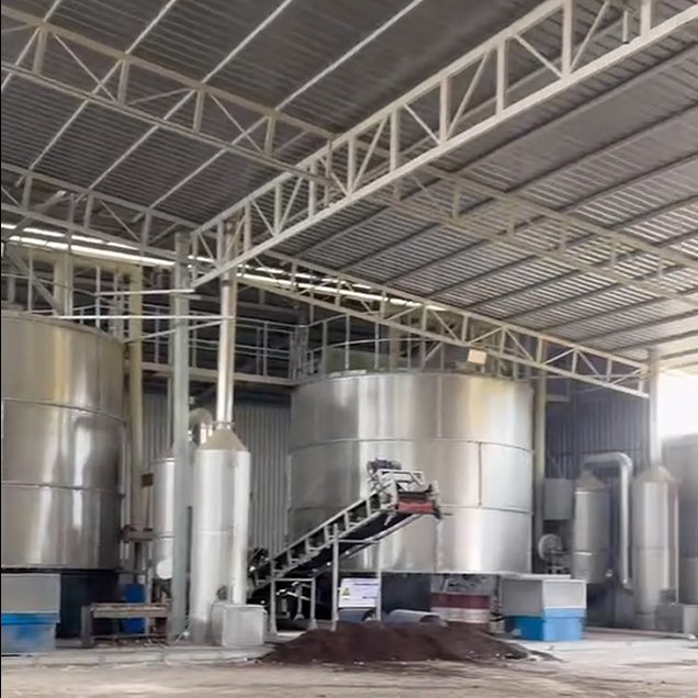 Fully Automatic Livestock Manure Machine for Odor-Free Composting Efficiency