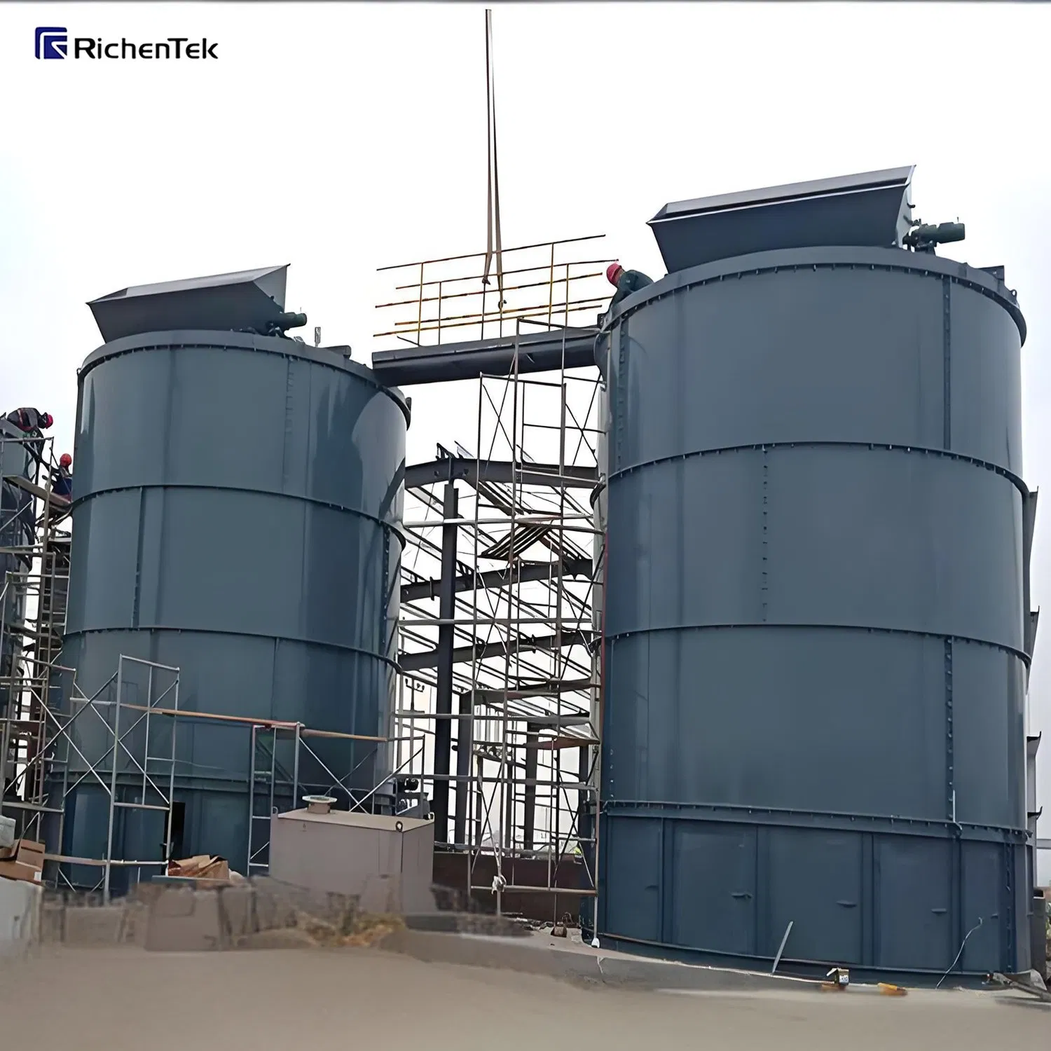 Organic Fertilizer Fermentation Tank, Municipal Organic Waste Recycling: Vertical Composting System for Cities &amp; Townships