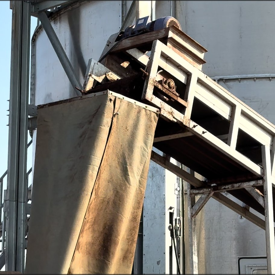Sustainable Composting Machinery for Poultry Farm Organic Waste Management