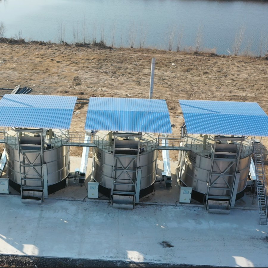 Innovative Livestock Manure System for Fully Automatic Composting Process