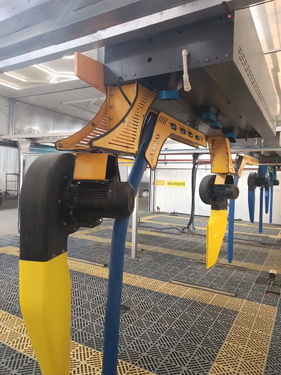 غسيل سيارات ذكي غير متصل باللمس وآمن طوال اليوم Machine5