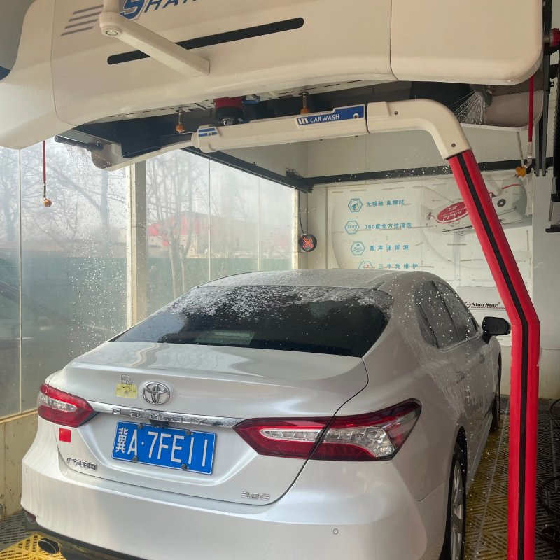 آلة غسيل سيارات أوتوماتيكية بدون لمس ذات جودة صناعية 380V 15kw نظام غسيل سيارات بضغط ماء عالي لعمل غسيل السيارات