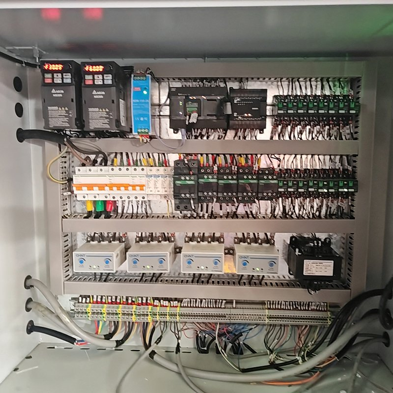 معدات غسيل السيارات الأوتوماتيكية ذات الخدمة الذاتية للدفع الذكي مع دعم العملات، البطاقات، والتطبيقات
