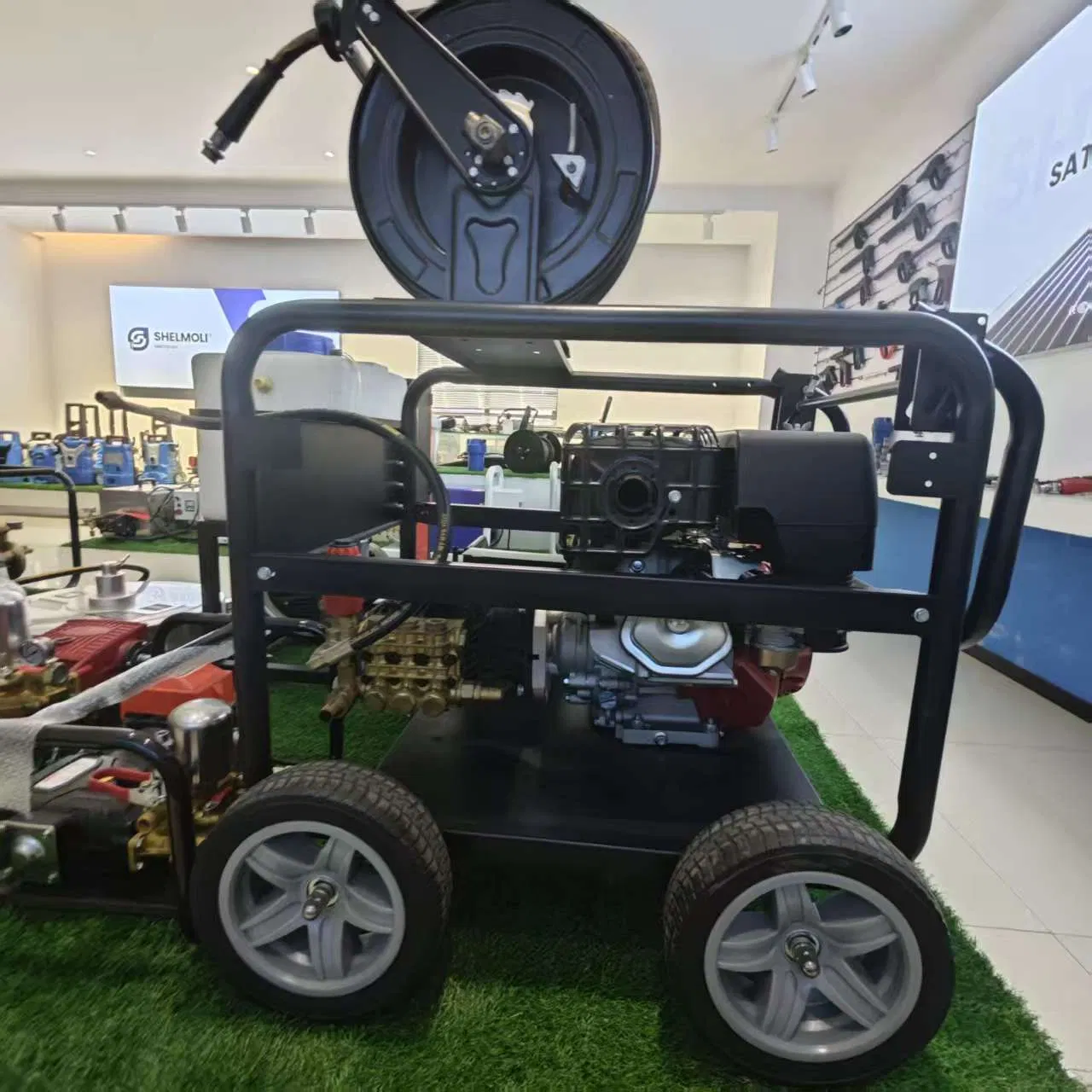 258bar 15HP غسالة سيارات عالية الضغط للاستخدام الثقيل بمحرك غازoline صناعي