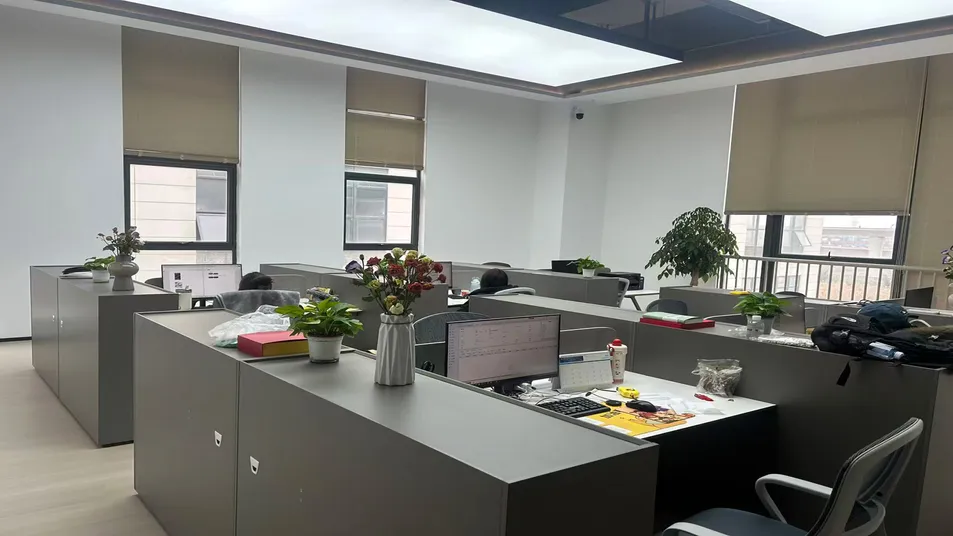 معدات الإنتاج والتصنيع