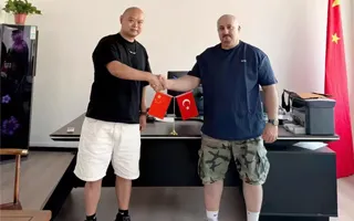 معدات غسيل السيارات التلقائية