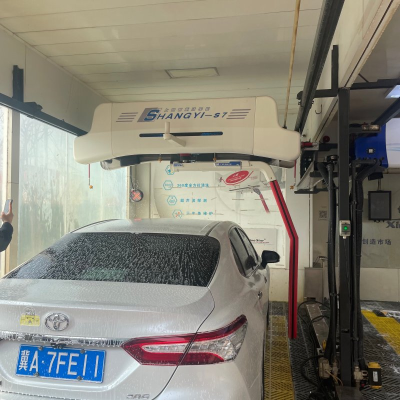 آلة غسيل سيارات أوتوماتيكية بدون لمس ذات جودة صناعية 380V 15kw نظام غسيل سيارات بضغط ماء عالي لعمل غسيل السيارات