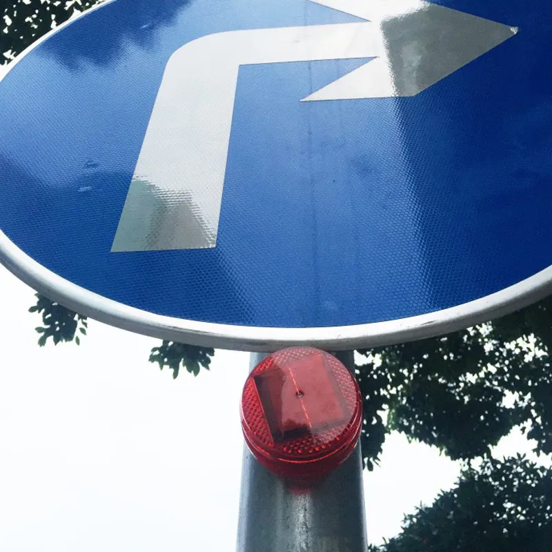 Solar Warning Light Detail