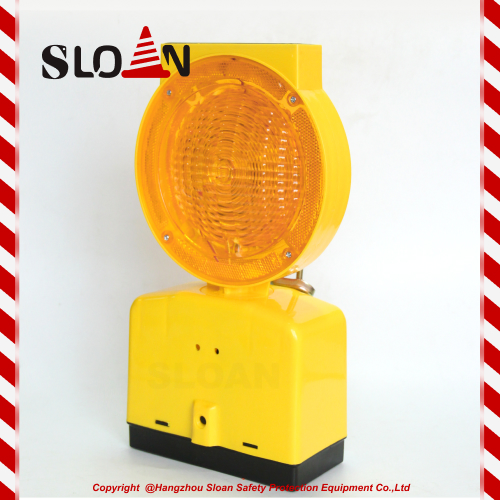 Solar Barricade Warning Light for Road Construction Site