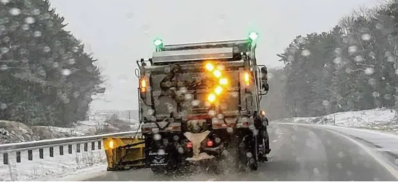 Wireless Control Magnetic Truck Signs Trail LED Arrow Shape Warning Lights Vehicle Mounted Arrow Board