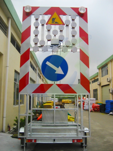 Lane Control Portable Traffic Road Safety Flashing LED Road Safety Guide Light