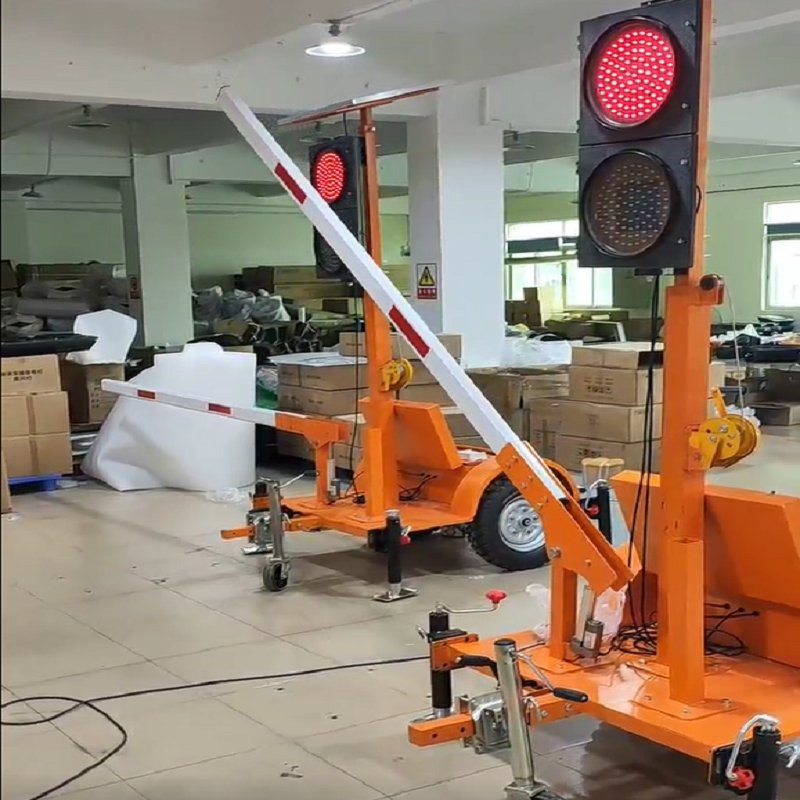 Solar Energy Traffic Control System Automatic Temporary Obstruction Traffic Lights Trailer