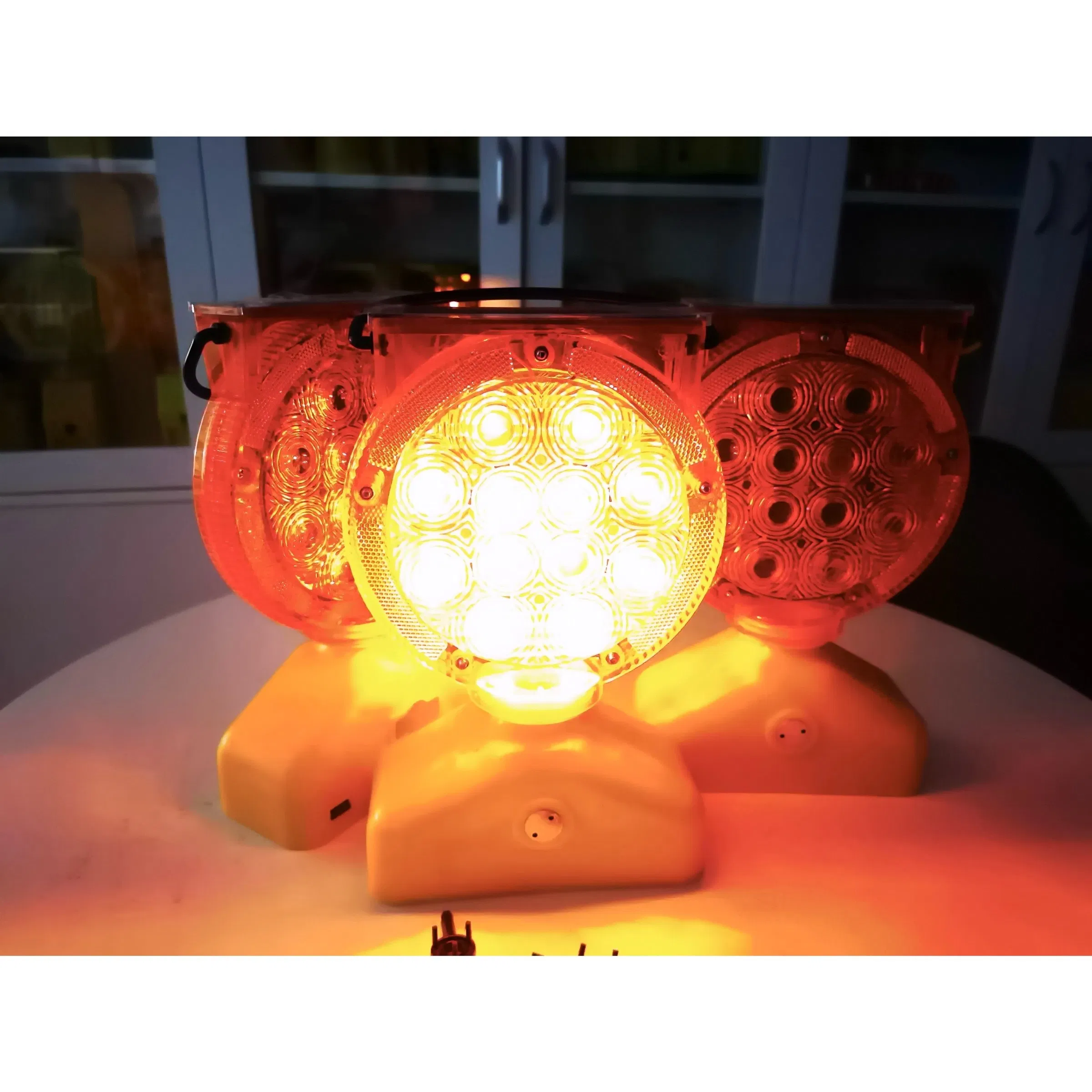 Emergency Amber Construction Site Light with Solar Charging
