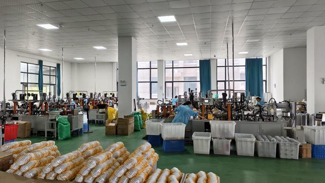 Construction safety helmet meeting international safety standards