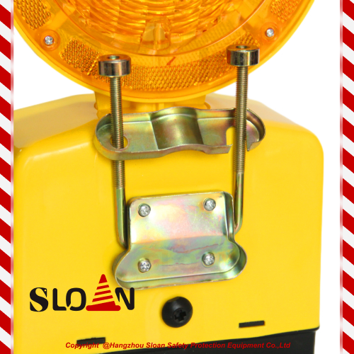 Solar Barricade Warning Light for Road Construction Site