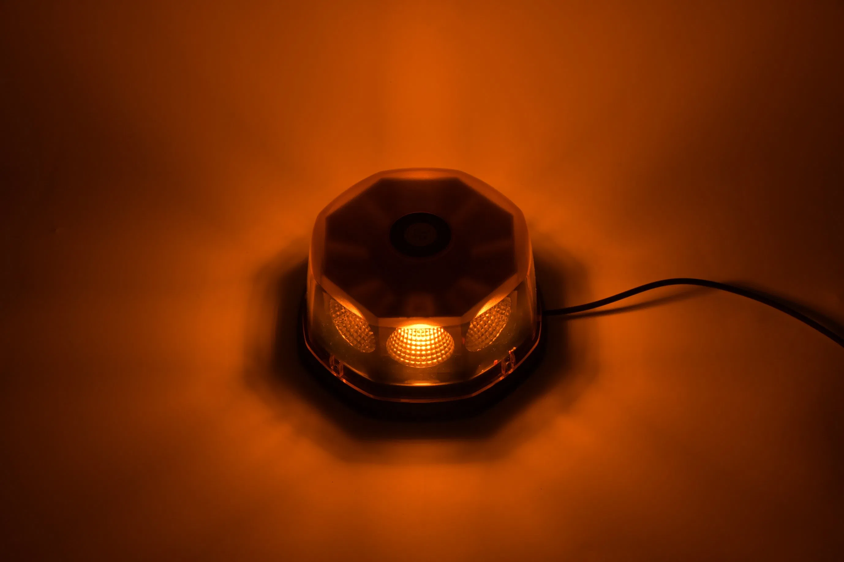 Car Roof Warning Light Flashing Car Cigarette Lighter Warning Light Car Light Strobe Warning Light Suction Cup Magnetic Mount Rotating Light