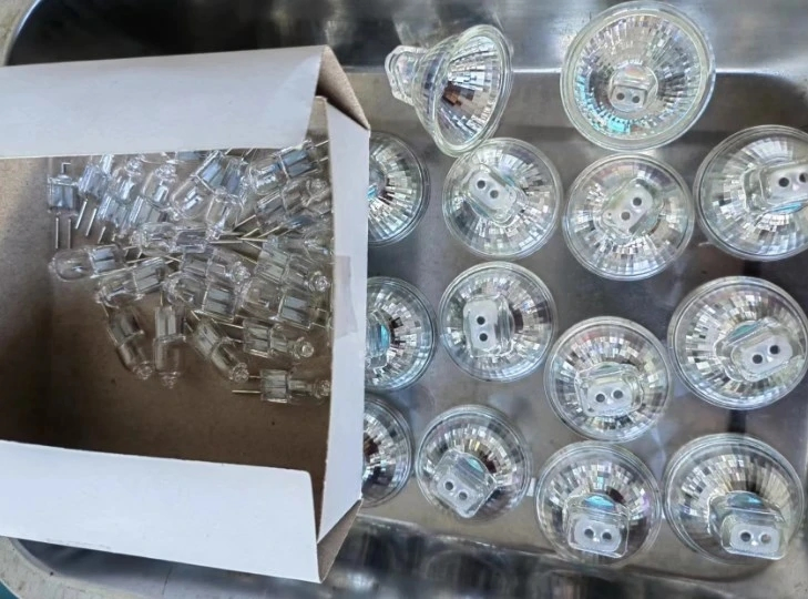 Q6.6A / PAR64 / 2p 13224 6.6A-200W-FM Airport Perimeter Light Airfield Lamp PAR56 Flame Sealed Lamps for Airport Runway Edge Lights