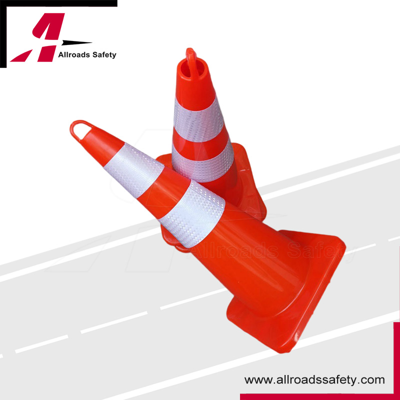 70cm Light Duty PVC Road Work Safety Cone with Top Lifting Ring