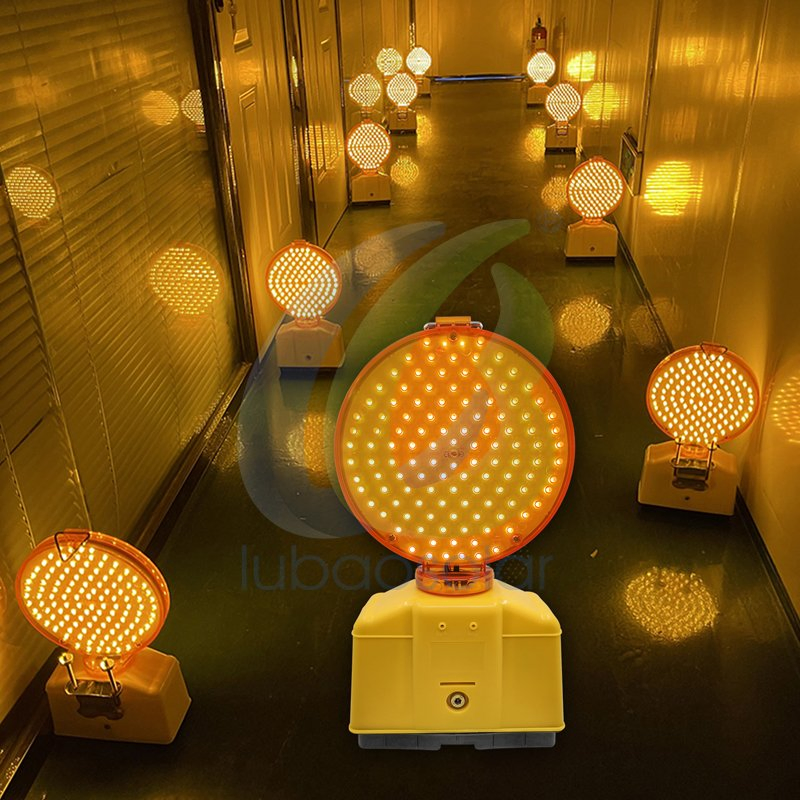 IP67 Waterproof Traffic Control Signal Warning Construction Site LED Barricade Light