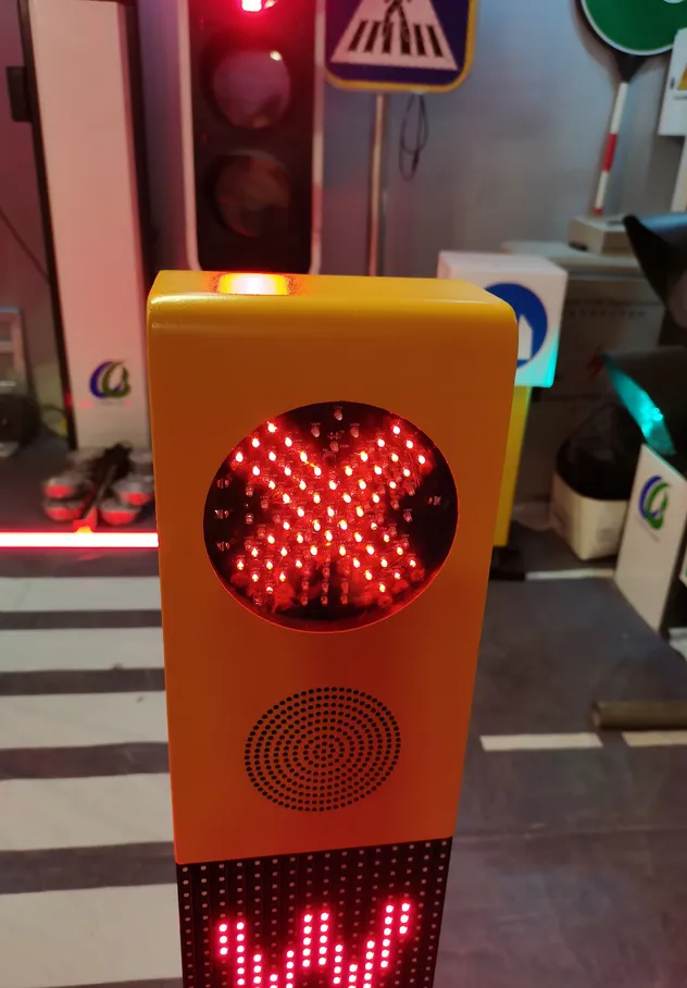 Traffic Warning Column 3