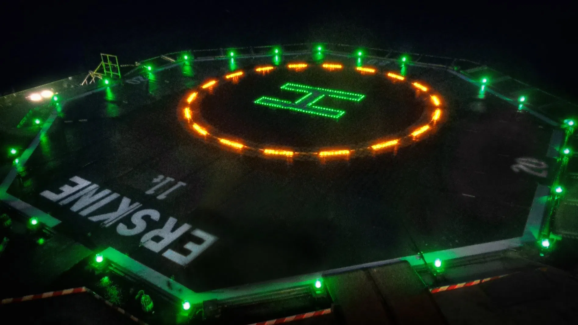 Solar Airport Runway Lights for Sale in The Portable Airfield Taxiway LED Lighting System