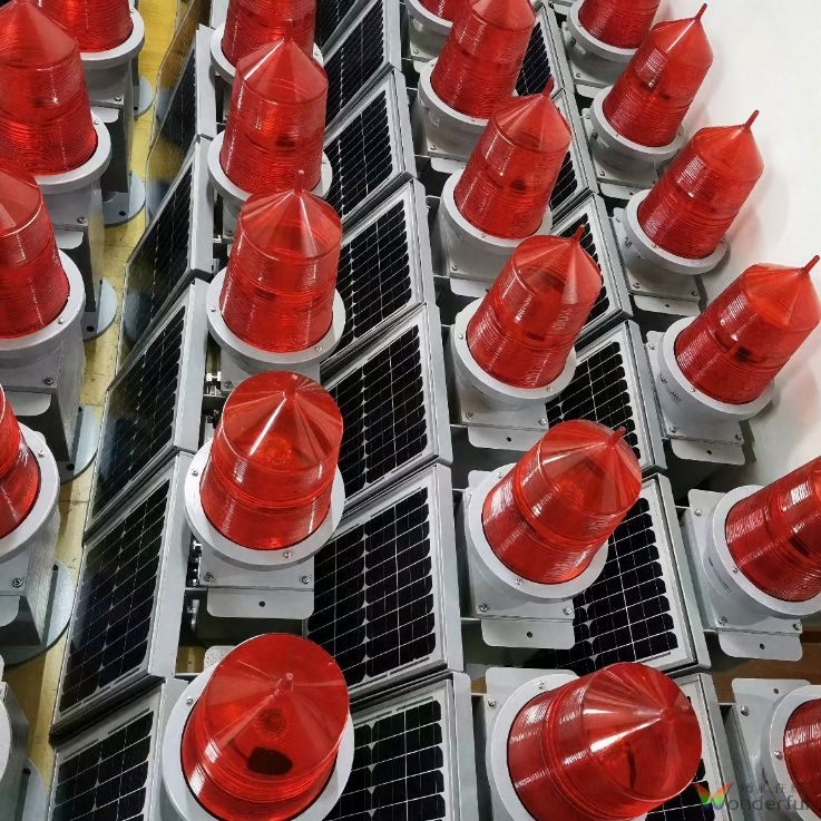 Red Solar Aviation Warning Light IP65 Waterproof for Construction Site