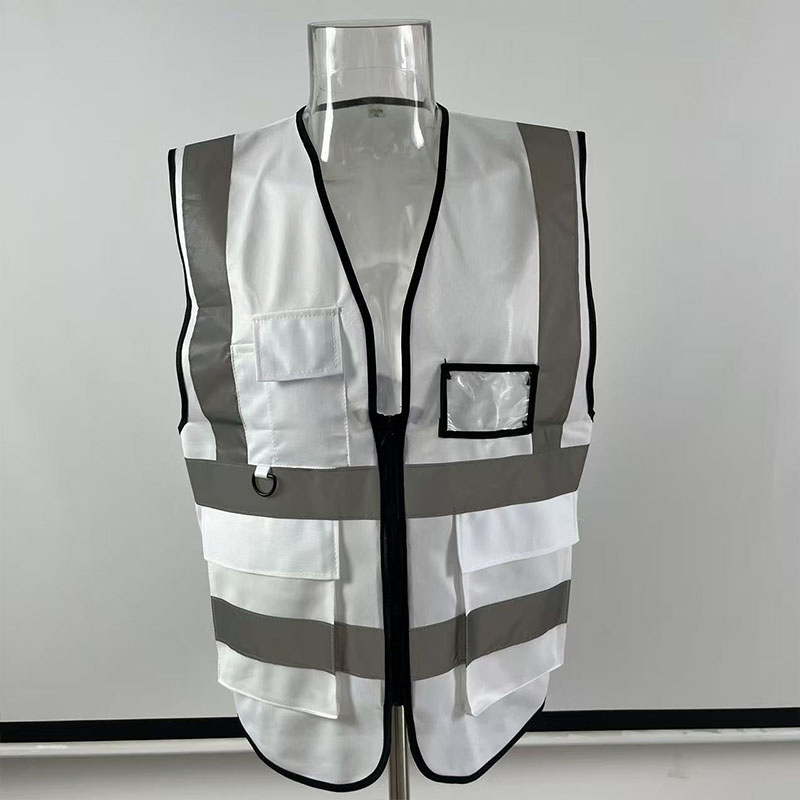 Sheng Chi Reflective Safety Vest with Mesh Fabric for Night Cycling