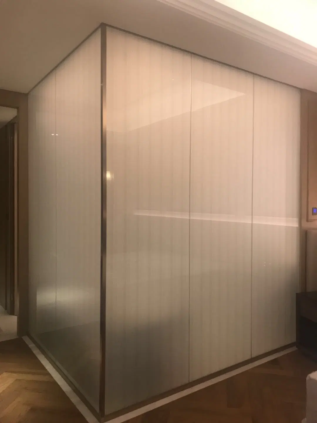 Self-Adhesive Liquid Crystal Smart Film Switchable LCD Smart Glass for Bathoom Office