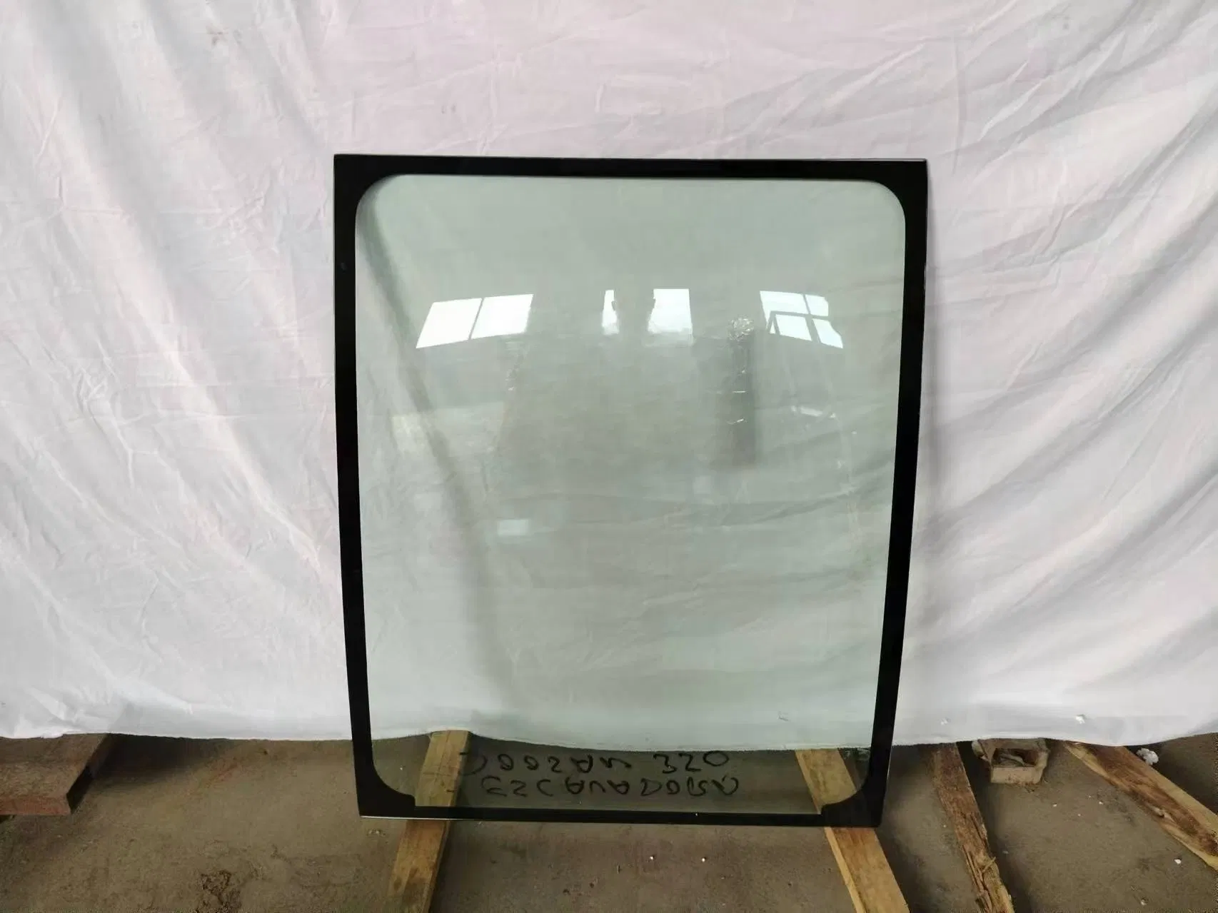 Direct Sales Laminated Front Windshield for Ankai Bus