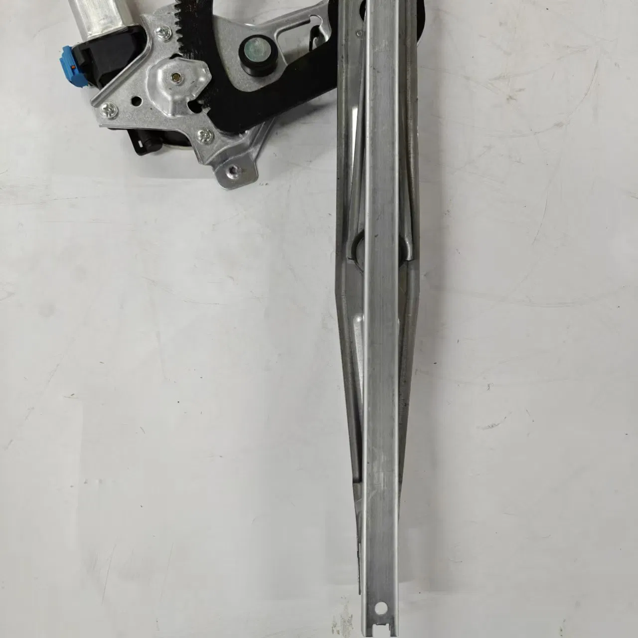 After Market Saic Maxus V80 Car Front Door Window Glass Regulator C00120609