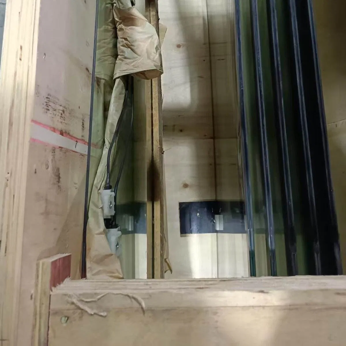 Sinotruk HOWO Truck Spare Parts Front Windshield Glass 810W62450-0078