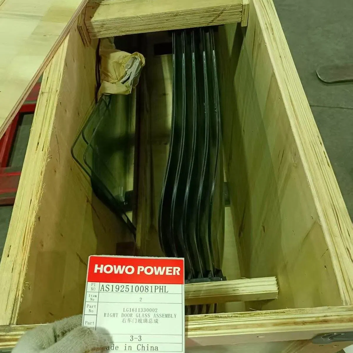 810W62450-0078 Heavy Duty Truck Front Windshield Glass - Laminated Safety Glass with Sun Shade Band / Heater Options - Fits Shacman, Dongfeng, Foton, etc