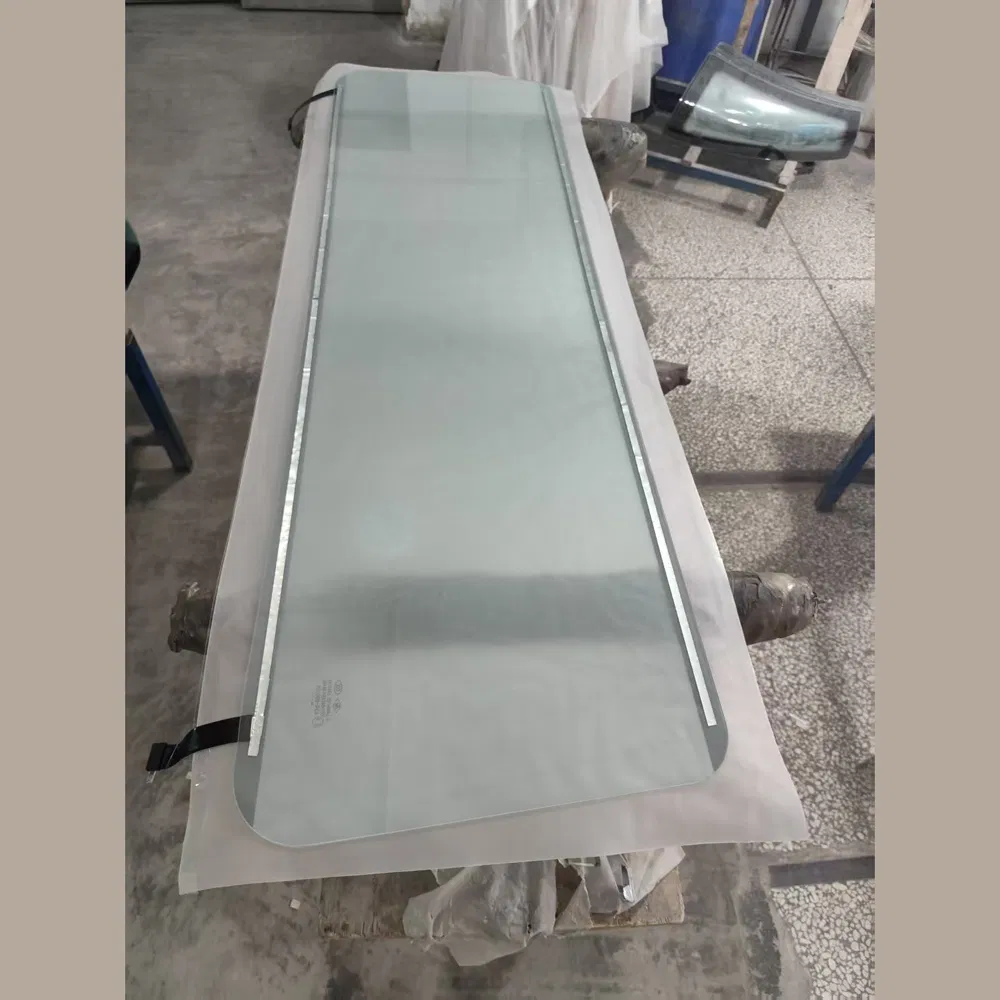 China Manufacturers Rear Windshiled Laminated Safety Glass with Heating Line