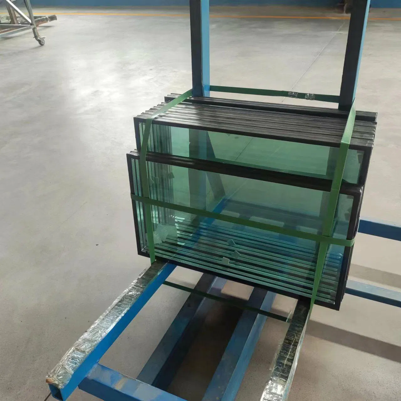 High Quality Fireproof Soundproof Insulating Energy Saving Laminated Low E Reflective Hollow Glass for Curtain Wall Window Door Insulating Glass