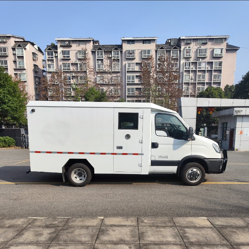 Bulletproof Cash-in-Transit Vehicle Security Van for Cash Logistics High-Security Van Cash-in-Transit Money Armored Cash Transport Cit Vehicle Car