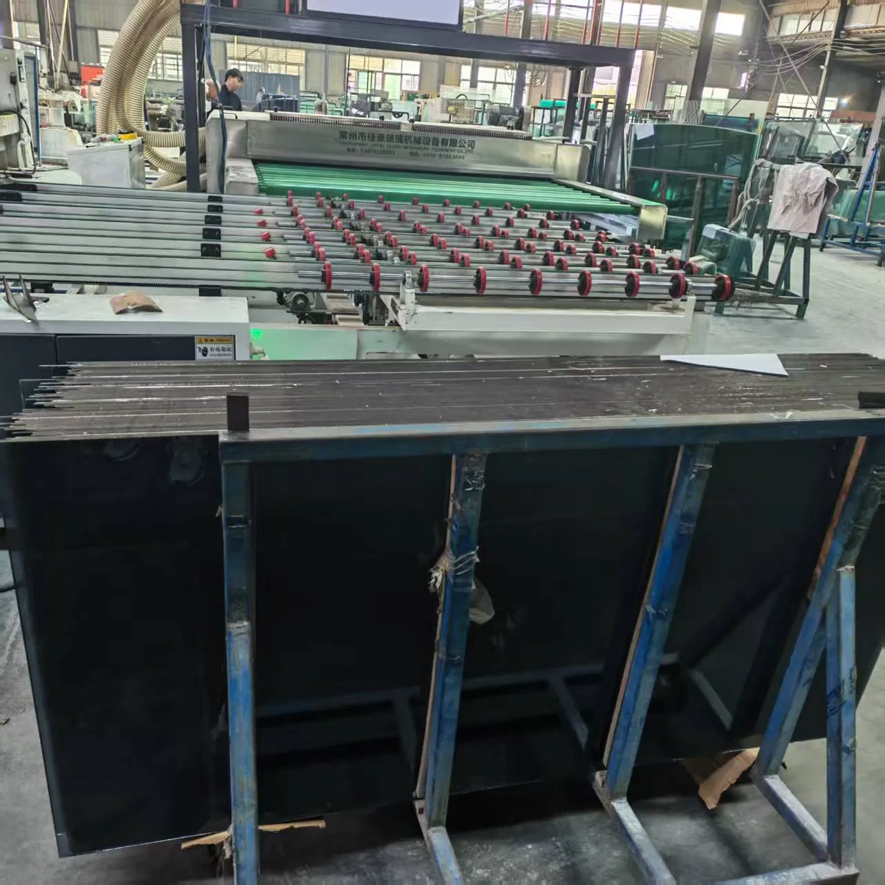 China Bus Windows Glass Wholesaler/Manufacturer Tempered Safety Glass Auto Spare Parts