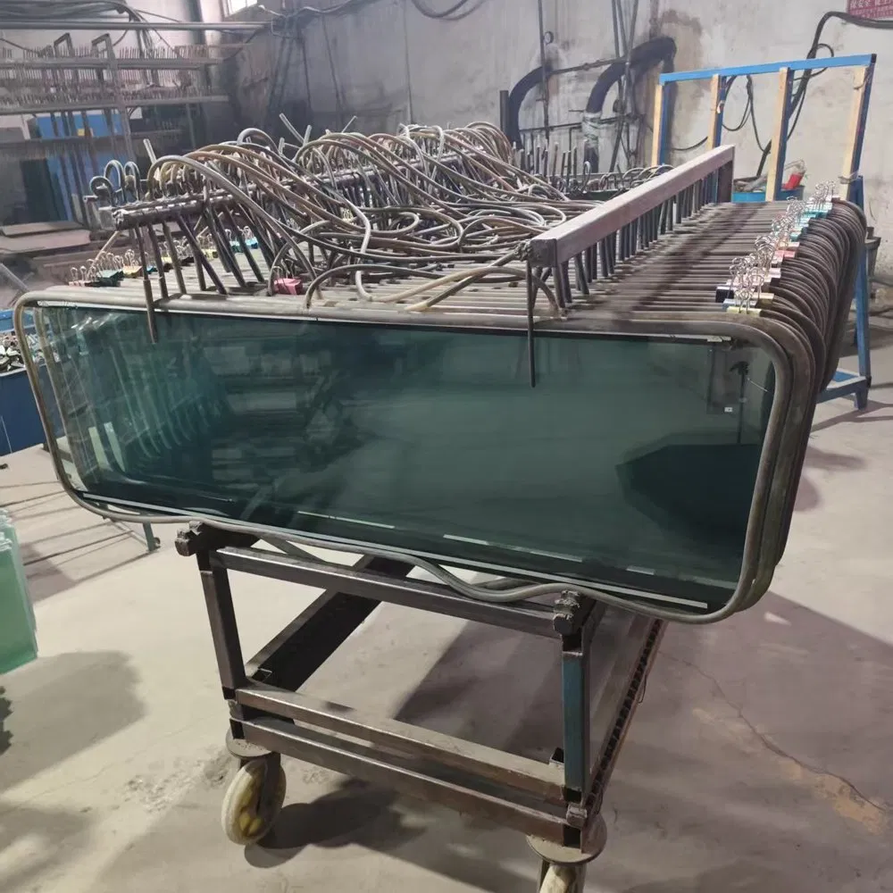 China Manufacturers Rear Windshiled Laminated Safety Glass with Heating Line