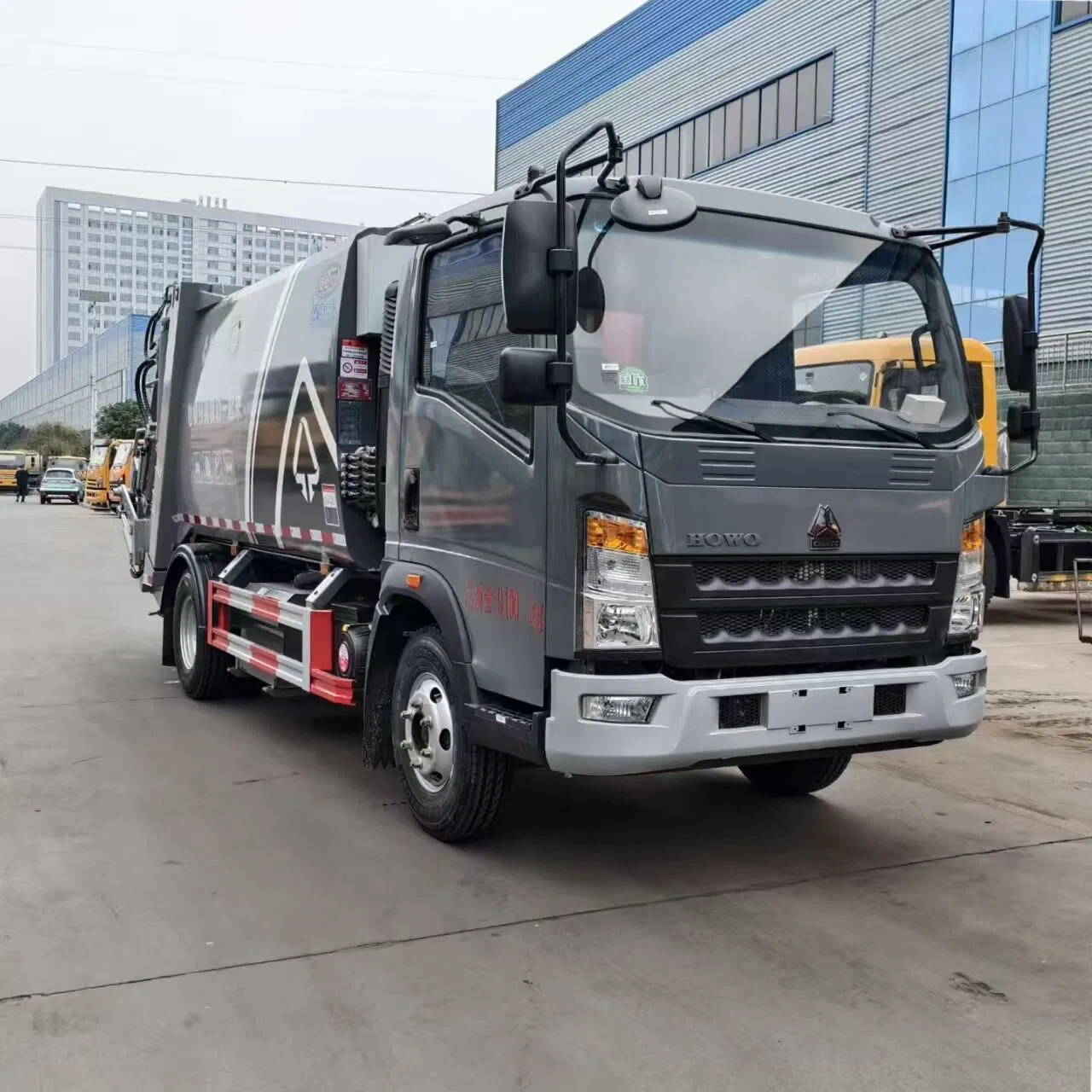 Compression Garbage Truck