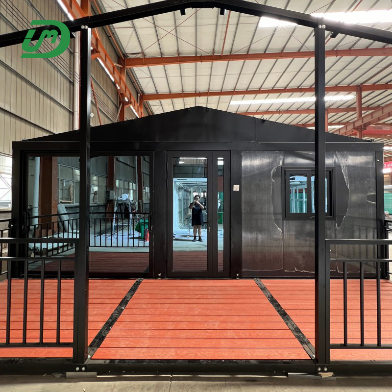 Durable 40FT Prefabricated Structure Designed Tiny Prefab Expandable House