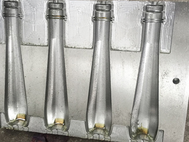 Reliable Plastic Blow Molding Solutions for High-Volume Pet Bottle Production