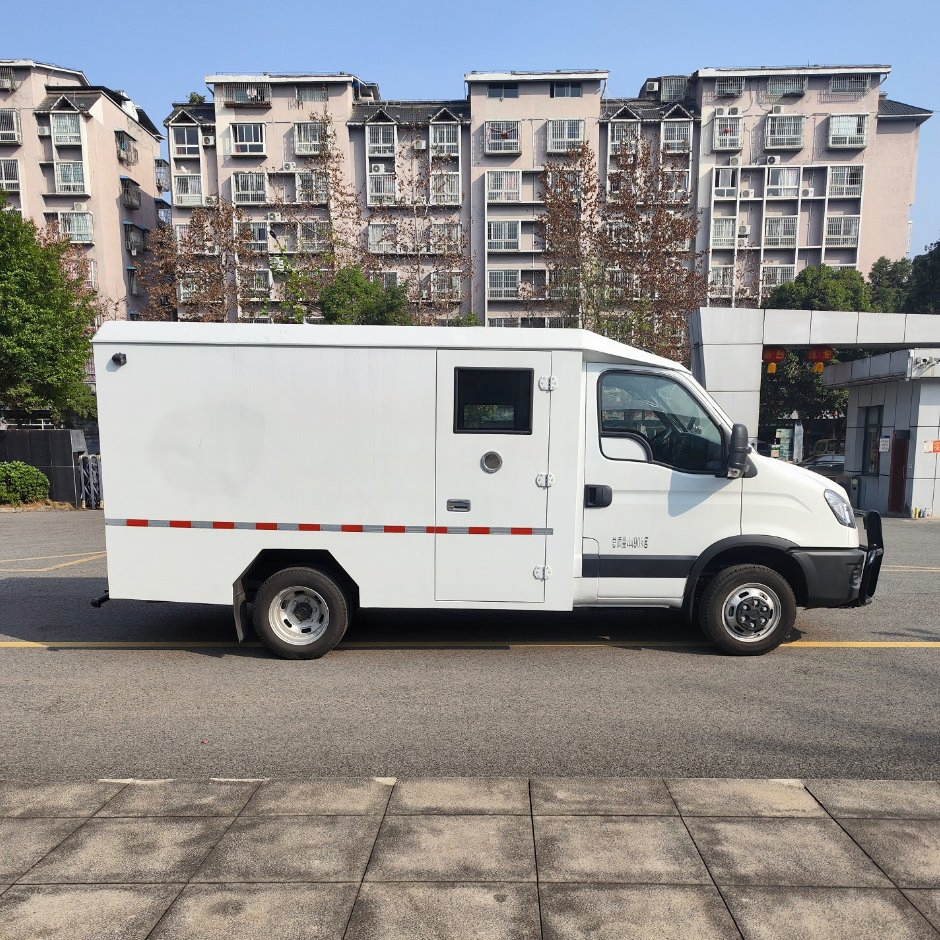 Bulletproof Cash-in-Transit Vehicle Security Van for Cash Logistics High-Security Van Cash-in-Transit Money Armored Cash Transport Cit Vehicle Car