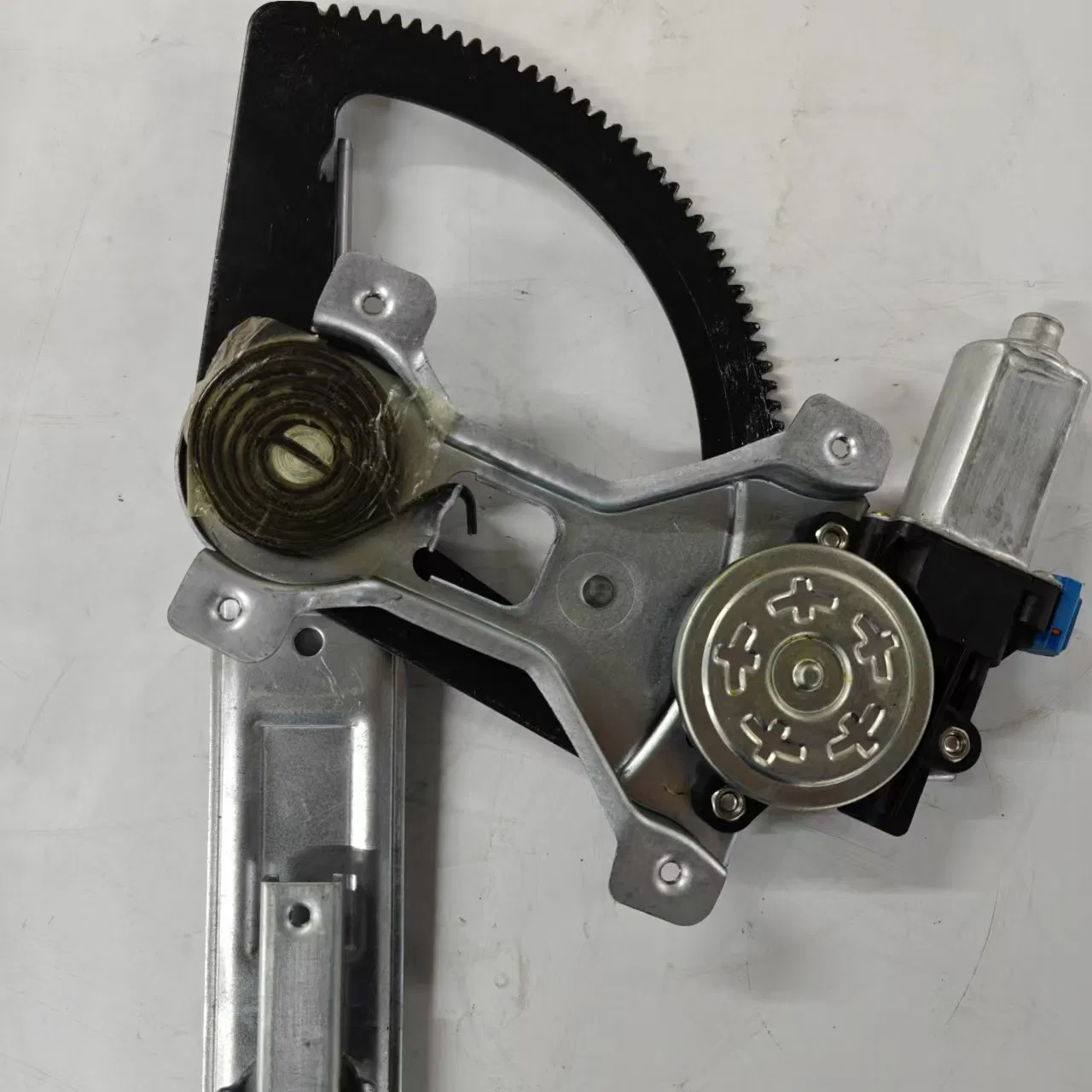 After Market Saic Maxus V80 Car Front Door Window Glass Regulator C00120609