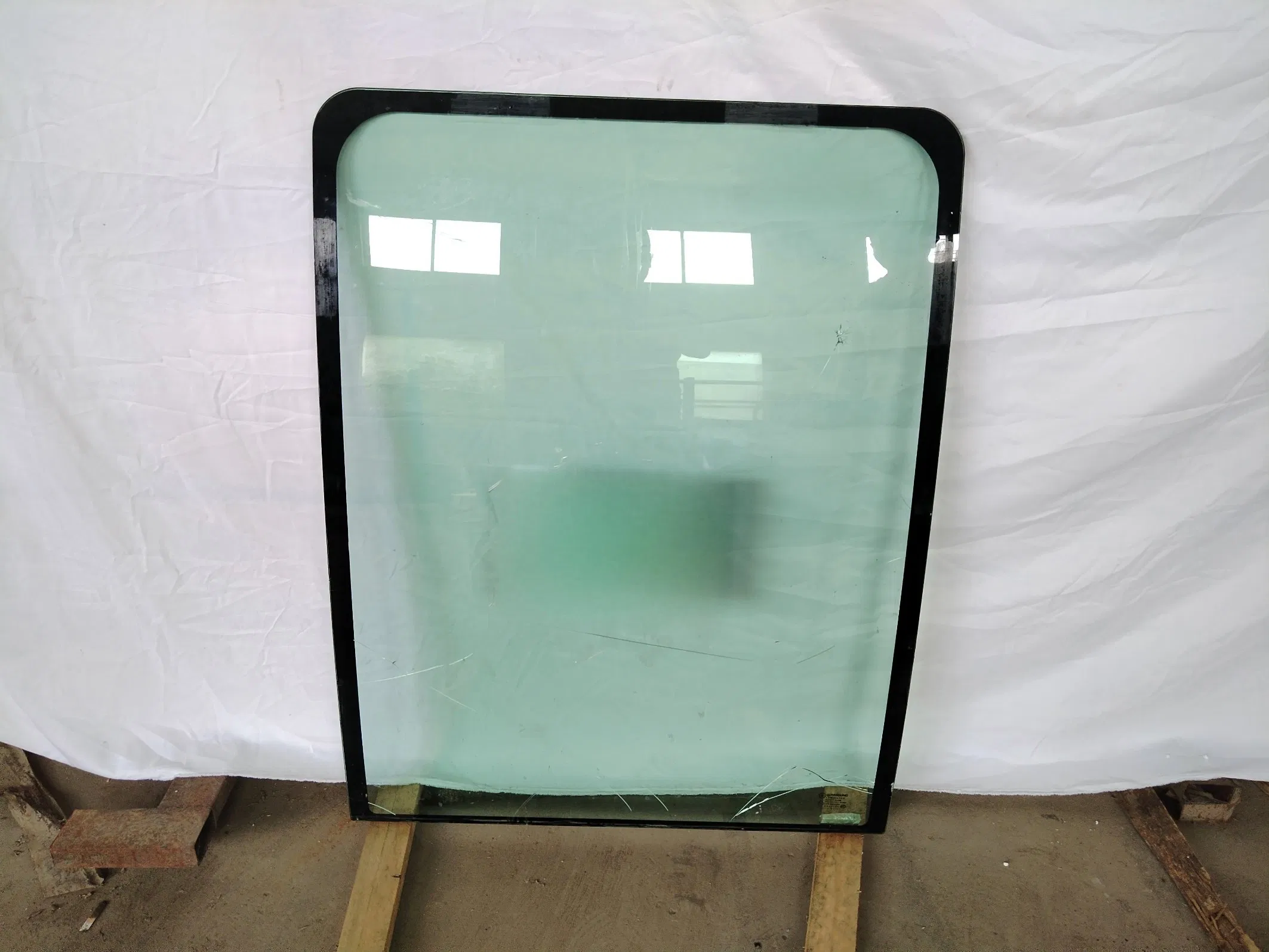 Direct Sales Laminated Front Windshield for Ankai Bus